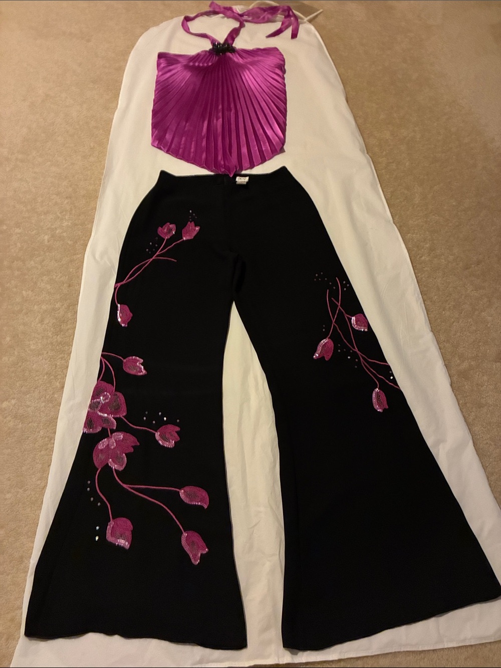 Cache Black Wide-Leg Pants with Pink Floral Appliqué and open back top - Picture 2 of 16